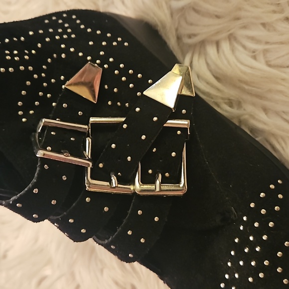 ~~Diva Black Studded Ankle Booties | Silver Studs | Size 8~~ - Picture 3 of 7